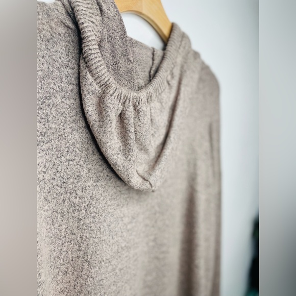 No Frills Los Angeles Long Sleeves Soft Hoodie Sweater W/ Draw Strings & Print - Picture 5 of 6